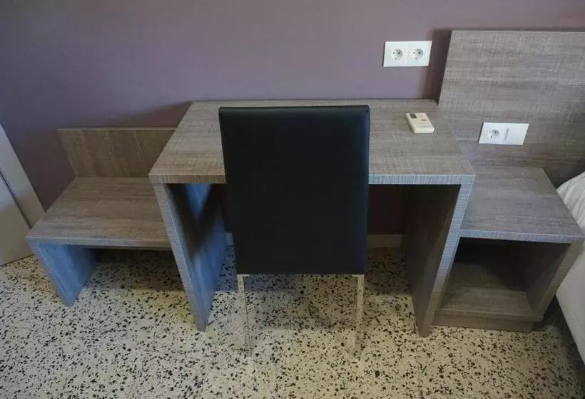 اتاق استاندارد یک تخته با سرویس بهداشتی مشترک, Hostal Fonda Montserrat