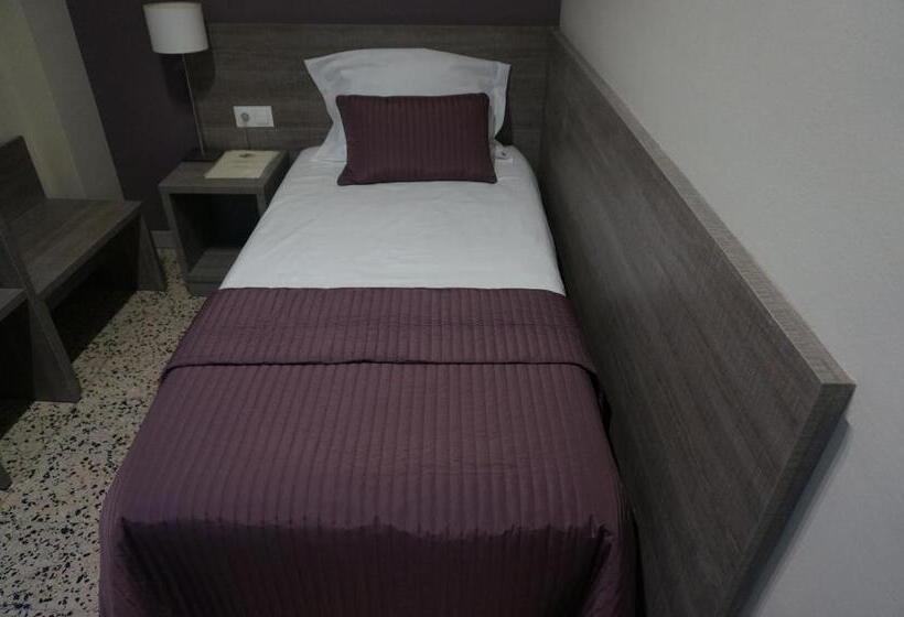 اتاق استاندارد یک تخته با سرویس بهداشتی مشترک, Hostal Fonda Montserrat