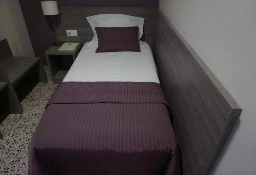 اتاق استاندارد یک تخته با سرویس بهداشتی مشترک, Hostal Fonda Montserrat