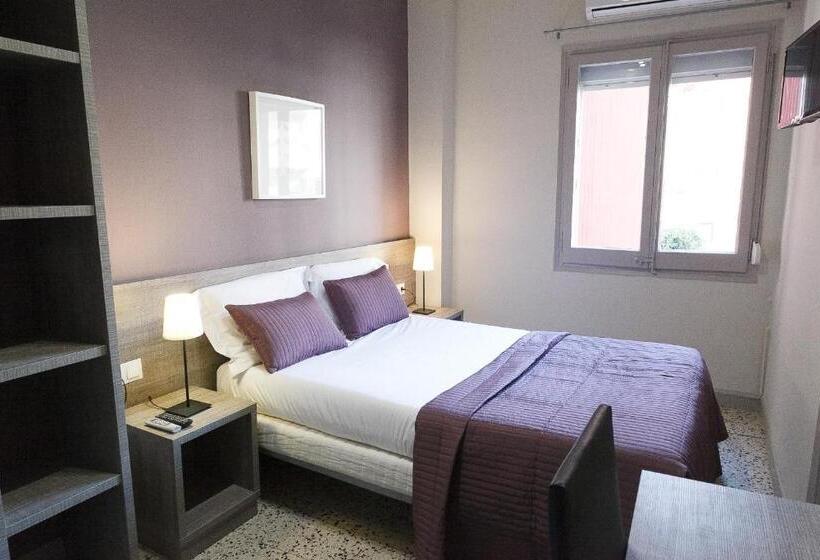 اتاق استاندارد, Hostal Fonda Montserrat