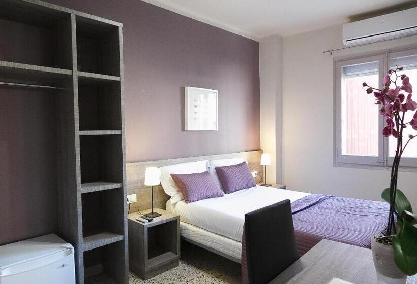 اتاق استاندارد, Hostal Fonda Montserrat