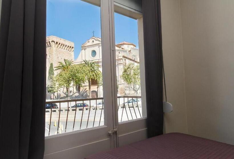 اتاق ساده سه‌ نفره, Hostal Fonda Montserrat