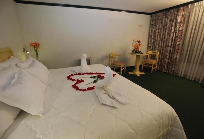 Номер Стандарт, Plaza Mayor