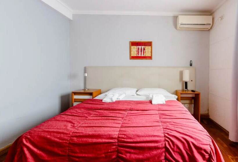 اتاق استاندارد, Baires House