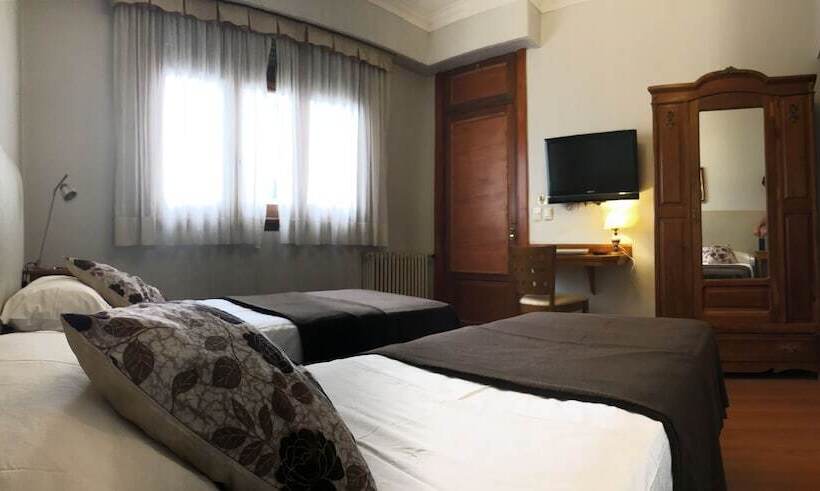 اتاق استاندارد, Baires House