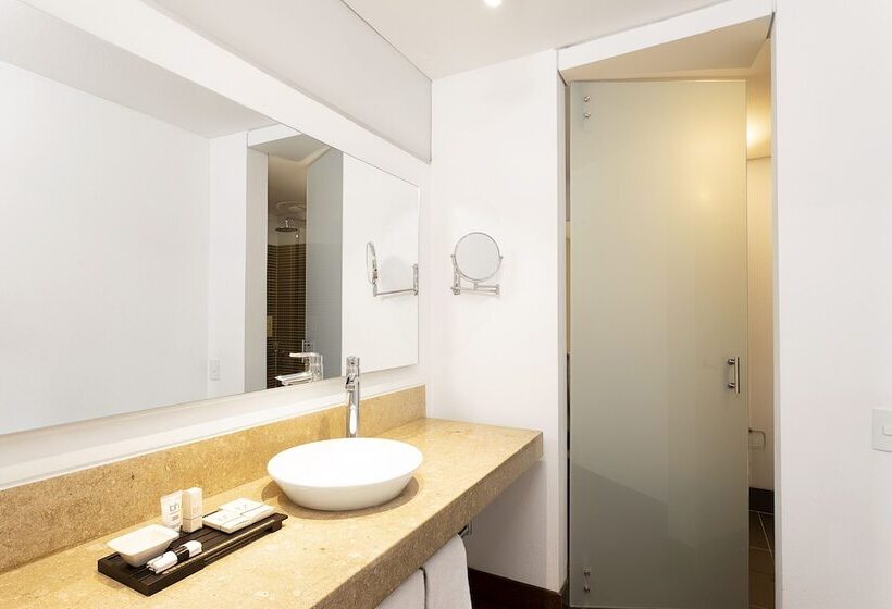 Номер Стандарт, Bh La Quinta