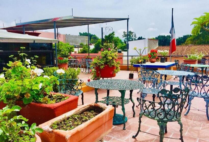 جناح ديلوكس, Cazomalli Oaxaca