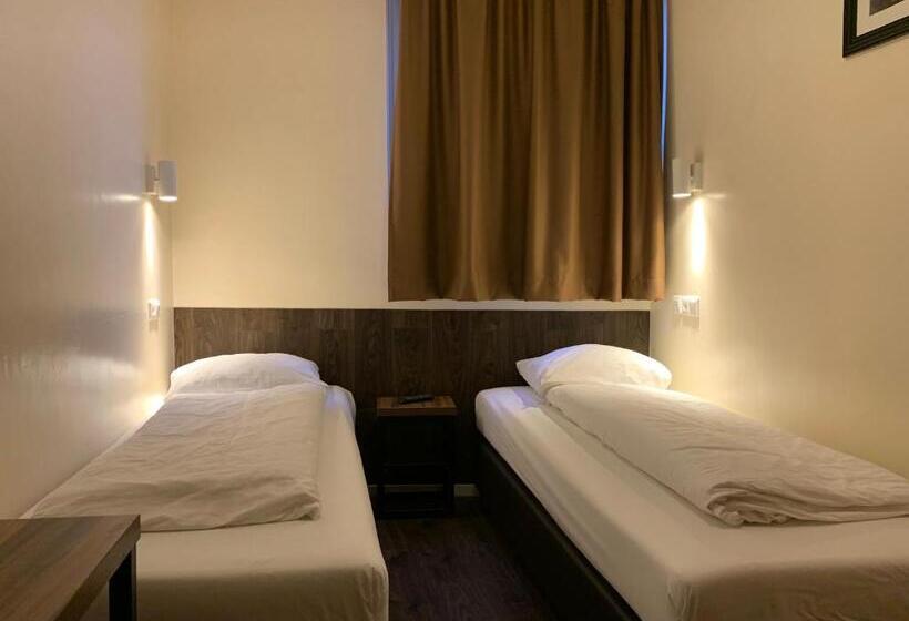 غرفة قياسية, Dam