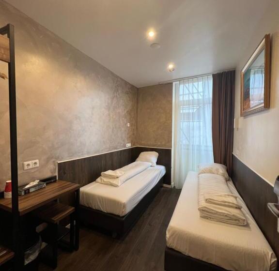 غرفة قياسية, Dam