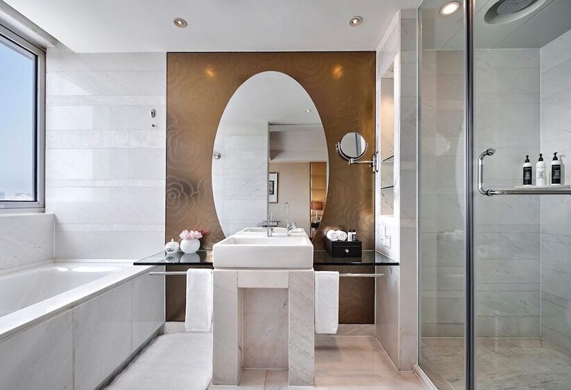 이그제큐티브 룸, Gehua New Century Hotel Beijing