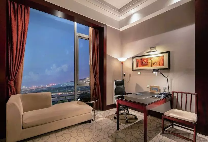 سوئیت پریمیوم, Hilton Beijing Capital Airport