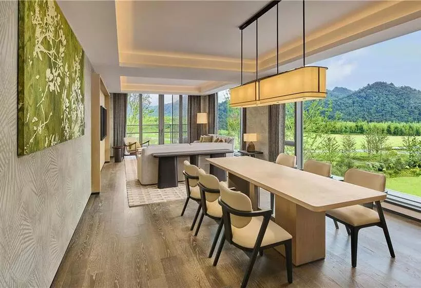 سوئیت پریمیوم, Hilton Beijing Capital Airport