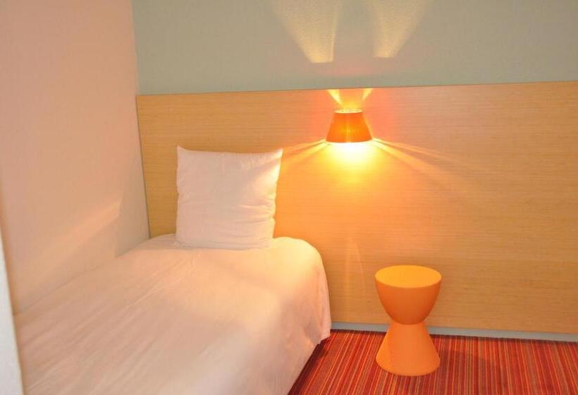 Номер Стандарт Двуспальная Кровать, Ibis Styles Le Puy En Velay