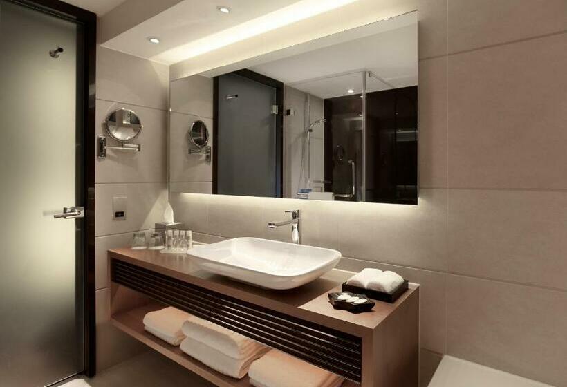 Студия Стандарт, Park Plaza London Westminster Bridge