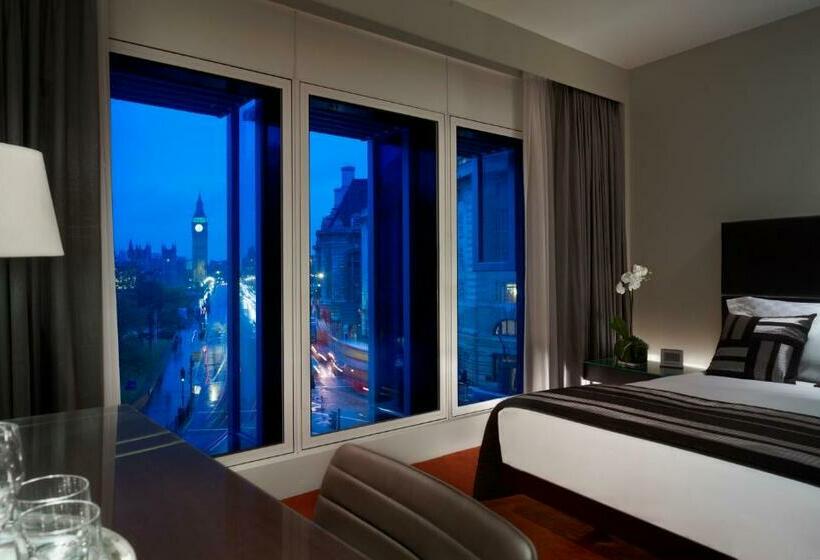 스탠다드 스튜디오 (전망), Park Plaza London Westminster Bridge