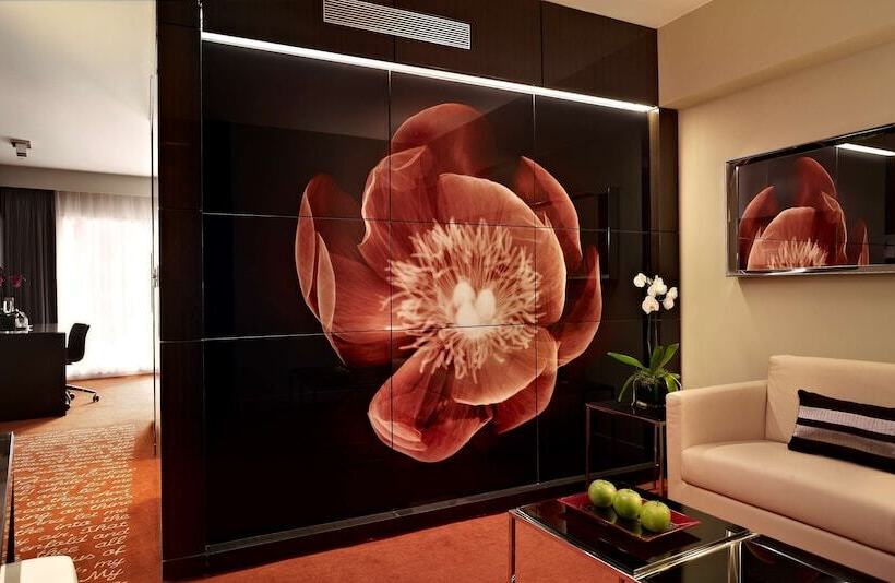 스탠다드 스튜디오, Park Plaza London Westminster Bridge