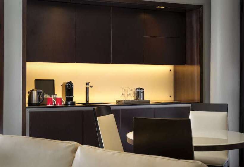 스위트, Park Plaza London Westminster Bridge