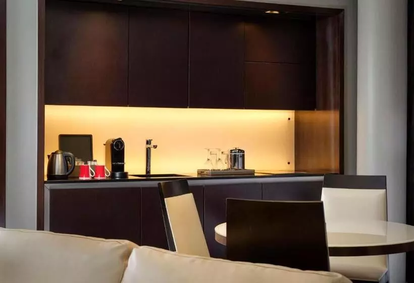 2 Bedroom Suite with Terrace, Park Plaza London Westminster Bridge