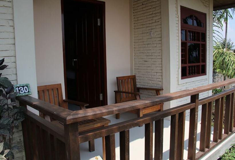 Номер Deluxe, Puri Bunga Beach Cottages