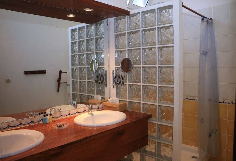 سوییت اجرایی, Restaurant Coco Lodge Majunga