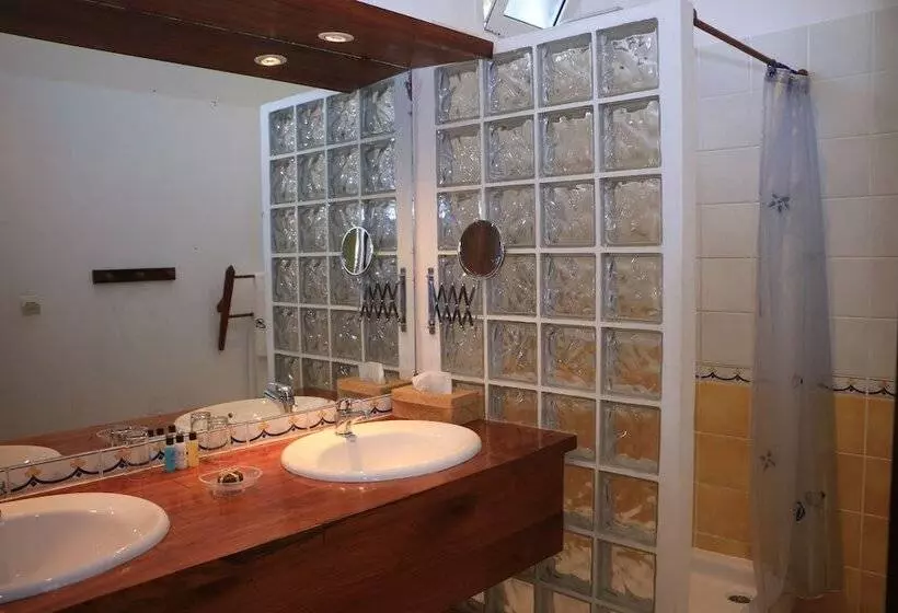 سوییت اجرایی, Restaurant Coco Lodge Majunga