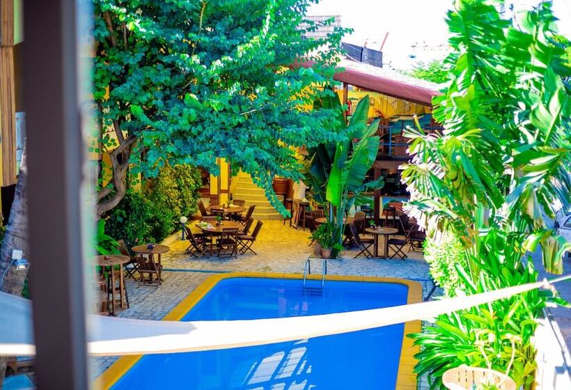 سوییت اجرایی, Restaurant Coco Lodge Majunga