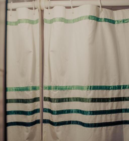 דירת חדר, Rukalhue