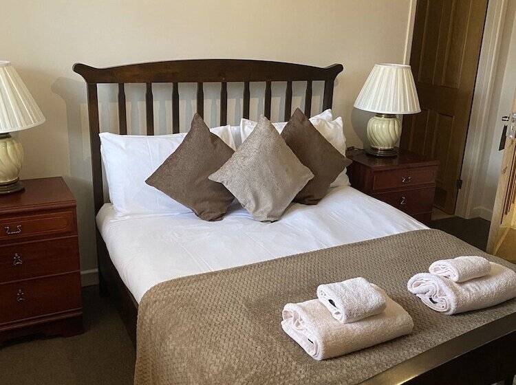 스탠다드 룸, The George At Nunney