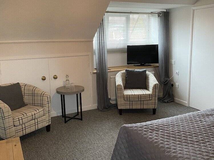 스탠다드 룸, The George At Nunney