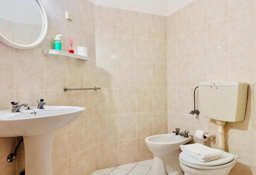 غرفة قياسية ثلاثية مزودة بتراس, Vila Bela