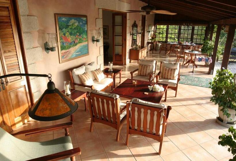 ویلای 4 خوابه, The Villas At Stonehaven