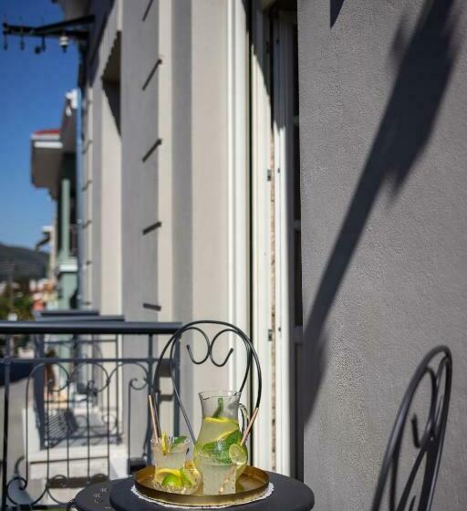 سوییت لوکس, λιθεία Lithia