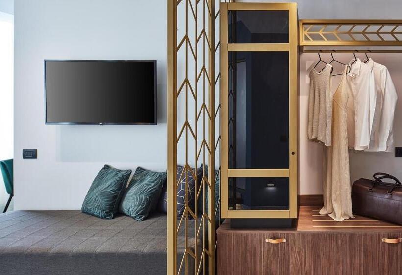 سوییت لوکس, λιθεία Lithia