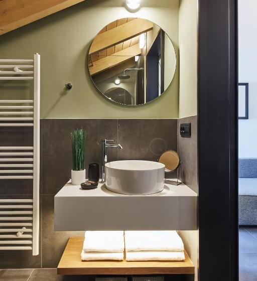 سوییت, λιθεία Lithia