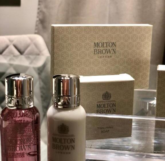 Номер Стандарт, Royalty Hotel Athens