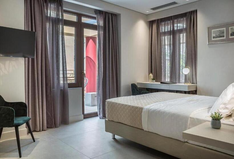 Президентский Люкс, Royalty Hotel Athens