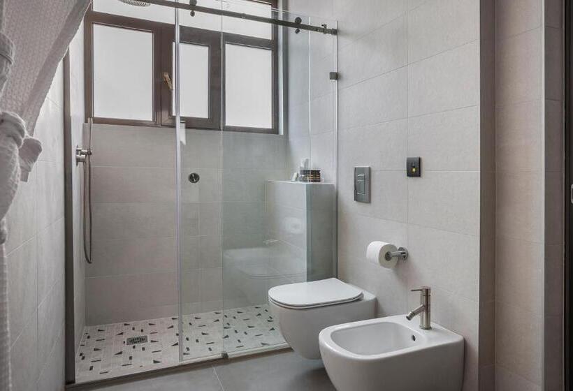 Номер Superior с Балконом, Royalty Hotel Athens