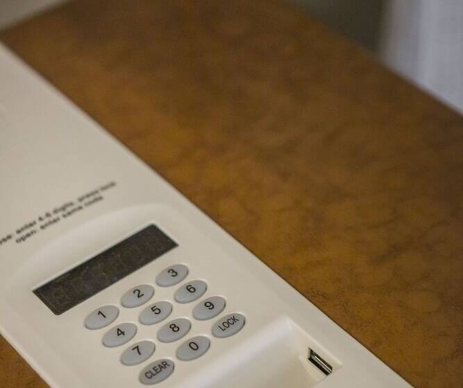 Номер Стандарт, Royalty Hotel Athens