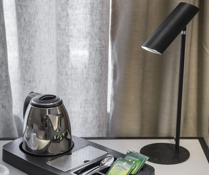 Номер Стандарт, Royalty Hotel Athens