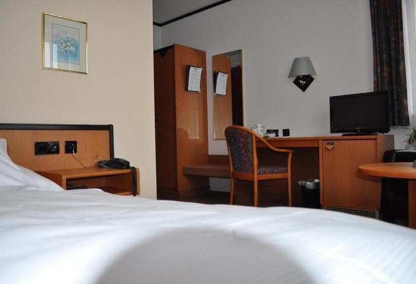 חדר סטנדרט יחיד, Seebach