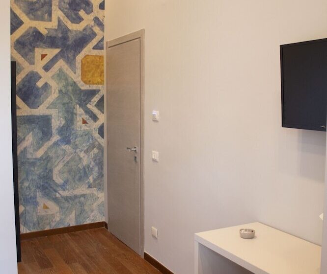 اتاق لوکس, Relais Villa Montedonzelli