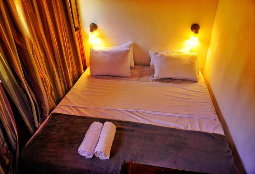 带共用浴室的标准房间, Biergarten Hostel