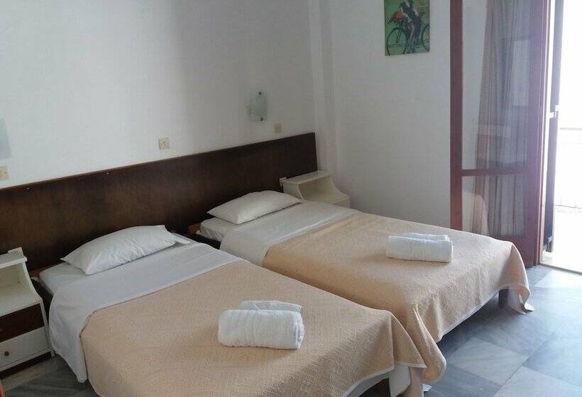 استودیوی استاندارد, Harry S Bar & Apartments 1