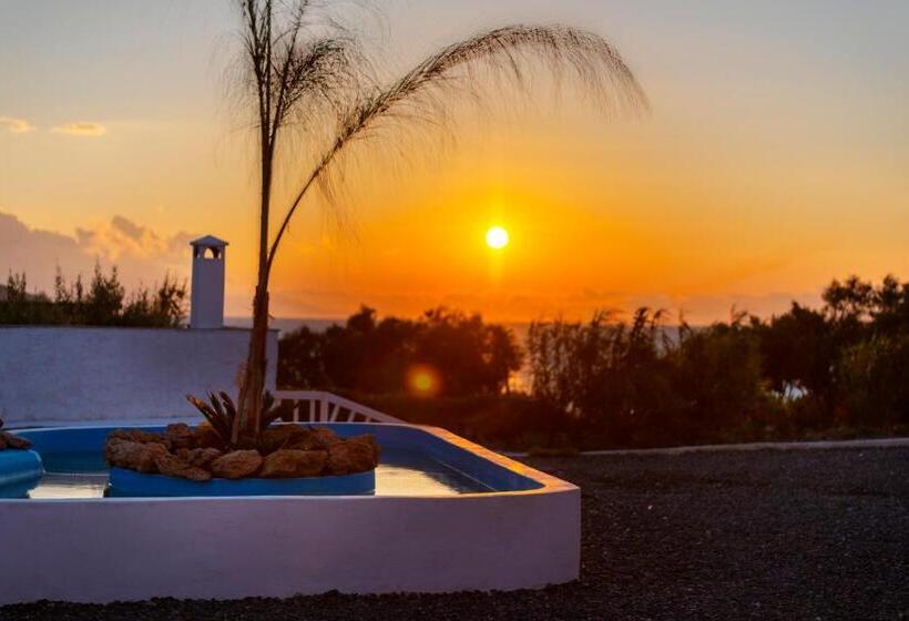 اتاق لوکس با چشمانداز باغ, Aegean Paradiso Vacation Club Adults Only