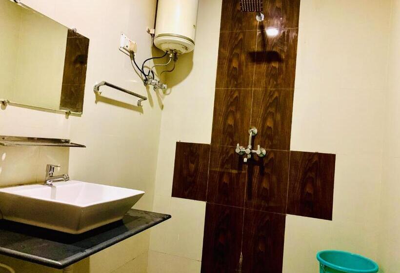 발코니 디럭스 룸, Goroomgo Hotel Reliance Jharkhand