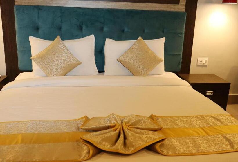 Номер Deluxe с Балконом, Goroomgo Hotel Reliance Jharkhand