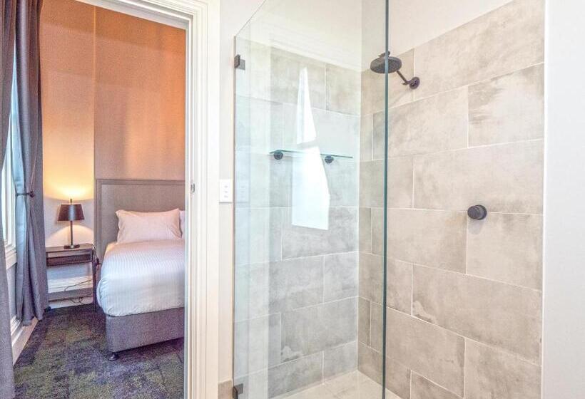 스탠다드 룸 킹사이즈 침대, Telegraph Hotel Numurkah