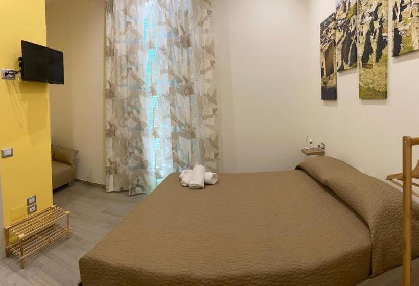 חדר משפחתי, Herculaneum Home