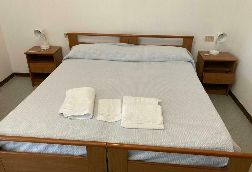 חדר סטנדרט, Isa