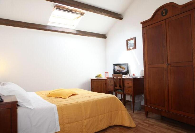 이코노미 룸, La Magnolia Sorrento City Centre